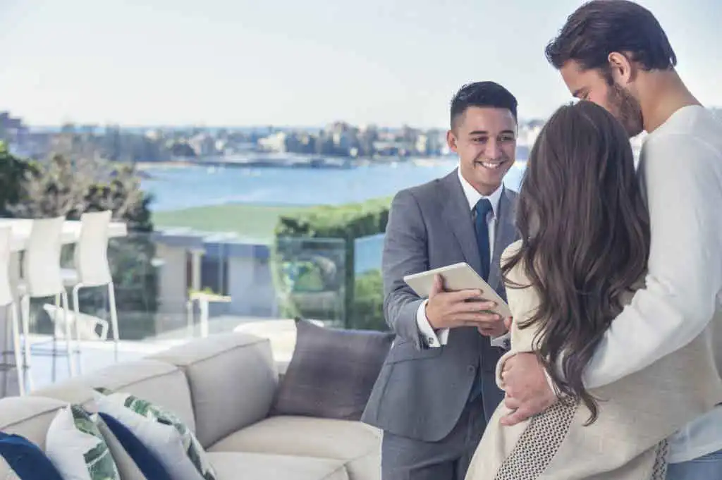 Traits to consider when choosing your real estate agent